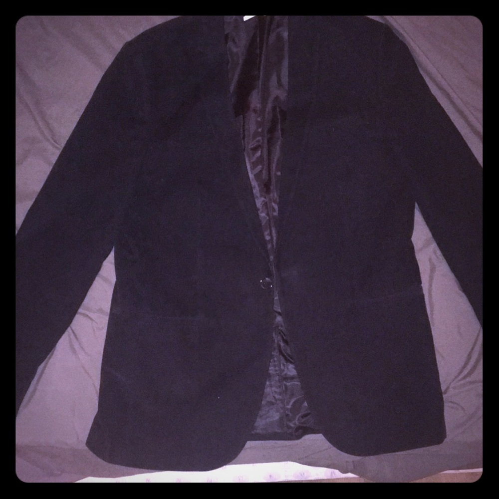 Slim fit Calvin Klein sports coat. Barely worn.